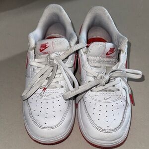 Nike Kids White and Red Force 1 Sneakers